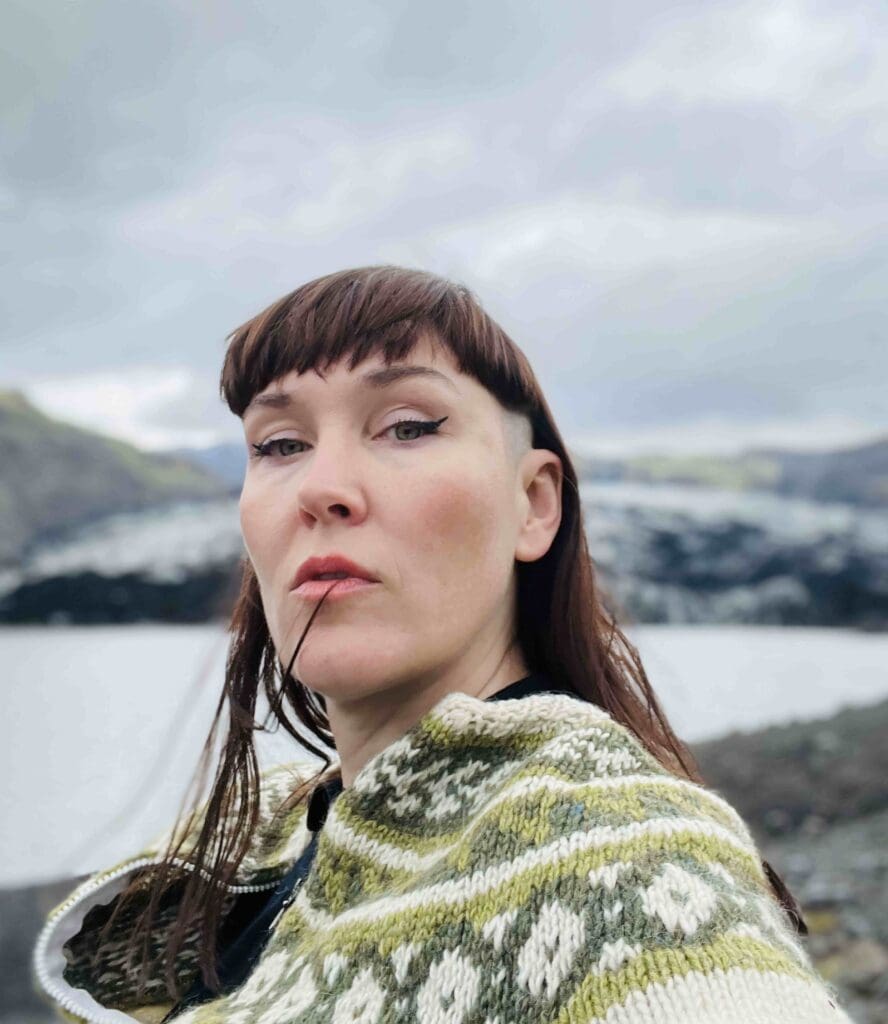 Angela rawlings changed her middle name to that of the glacier's so it could appear on the nomination list.