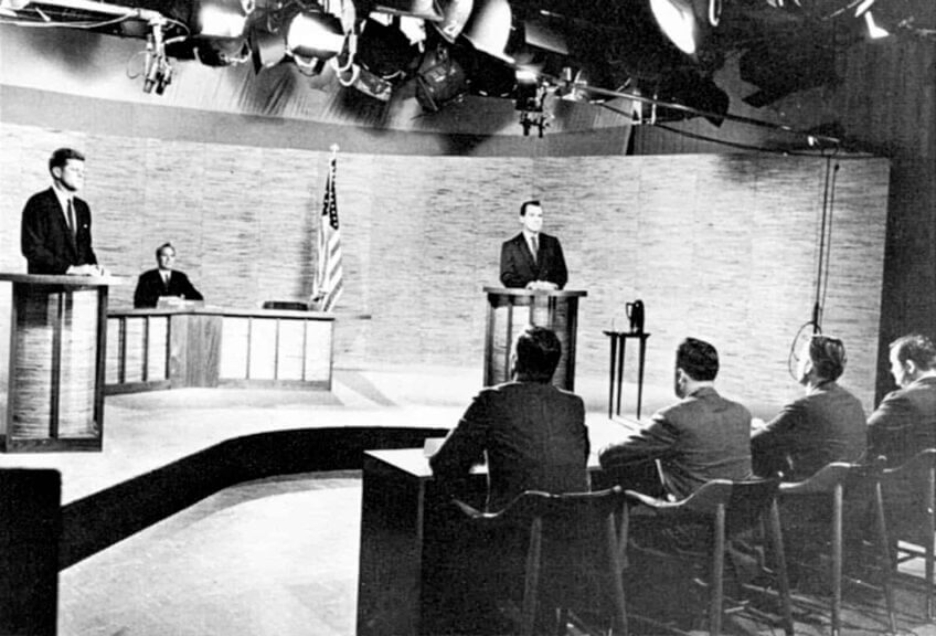 Photo of the second of the four presidential debates held during the 1960 presidential election. This debate took place in washington d. C. At nbc's wrc-tv studios on october 7, 1960.