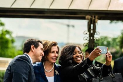 Jasmine Crockett with Nancy Pelosi and fellow Texas House Democrat