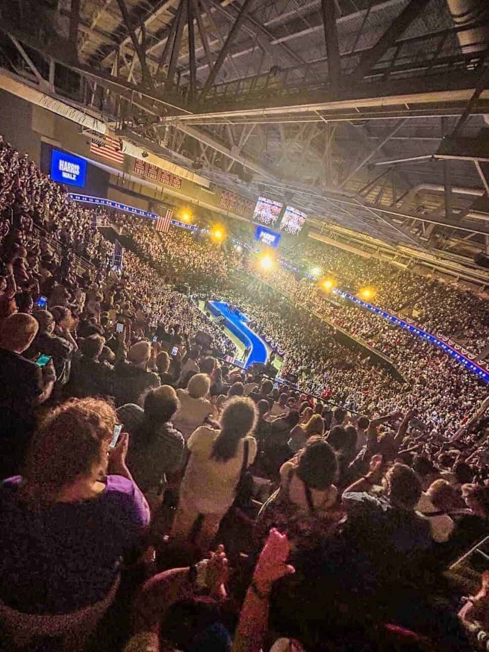 The crowd at the pennsylvania rally for the harris walz campaign.