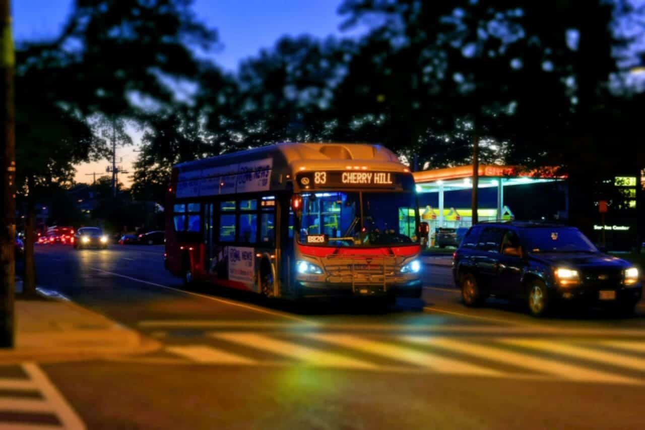 A Metrobus on the 83 route.