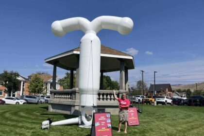 Lisa Schindler has two daughters and supports reproductive rights: “It’s just ridiculous that soemebody else gets to dictate what we can do with our bodies. It’s so third-world. It just blows my mind.” She wore a “Bans off our bodies” T-shirt she picked up in Washington, D.C., this spring. “I was itching to wear it again.”