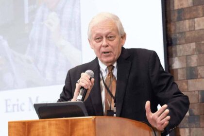Eric Meyer delivers advice to journalists in a speech at the Kansas Press Association Hall of Fame ceremony on Nov. 15, 2024, in Topeka.