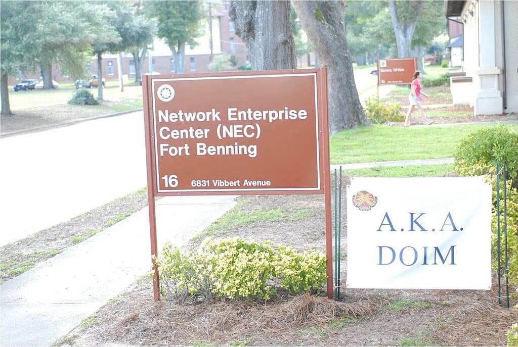 fort benning sign Fort benning sign after renaming one of the buildings.