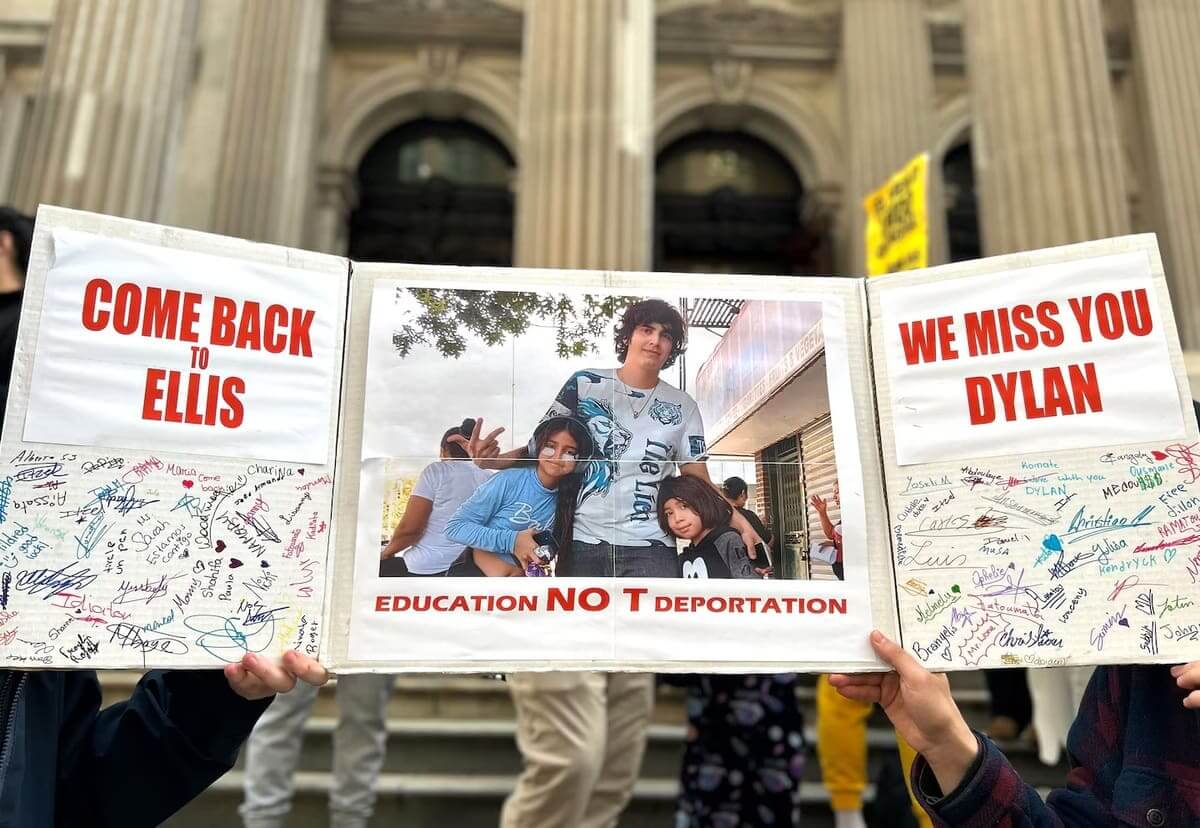 A card made by classmates for the bronx student detained by ice last week.