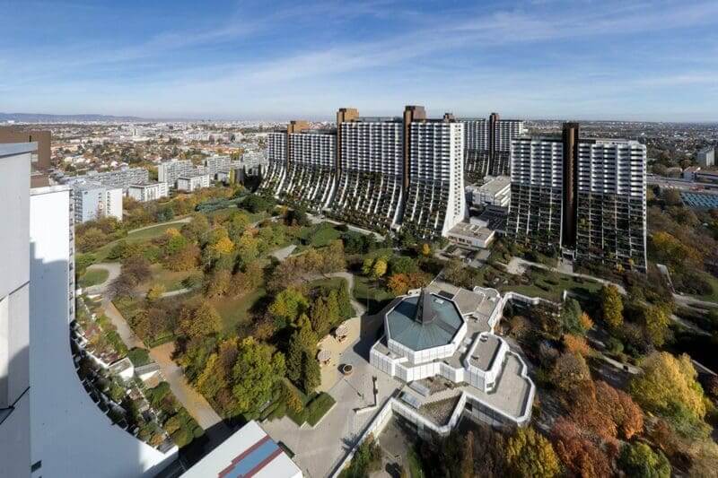 The “wohnpark alterlaa” ist the most famous cooperative housing complex in austria.