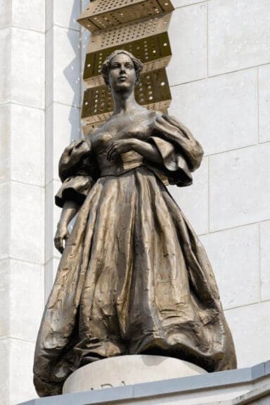 Statue of ada loveace