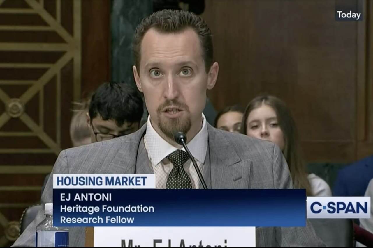 Screenshot of e. J. Antoni on c-span
