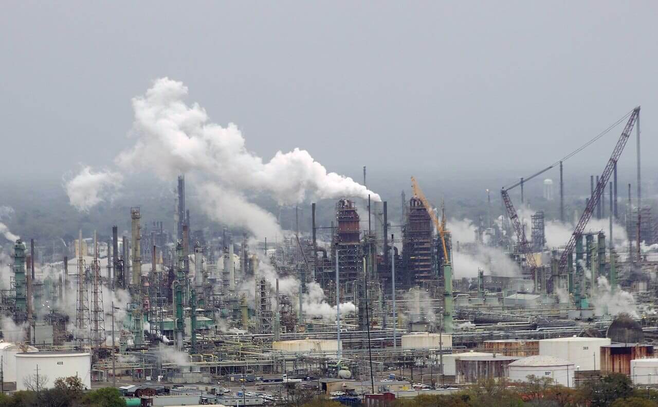 Exxon mobil oil refinery expelling methane