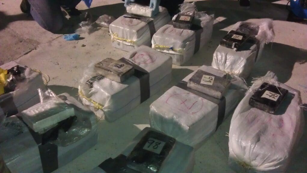 Photo showing cocaine found on a yacht