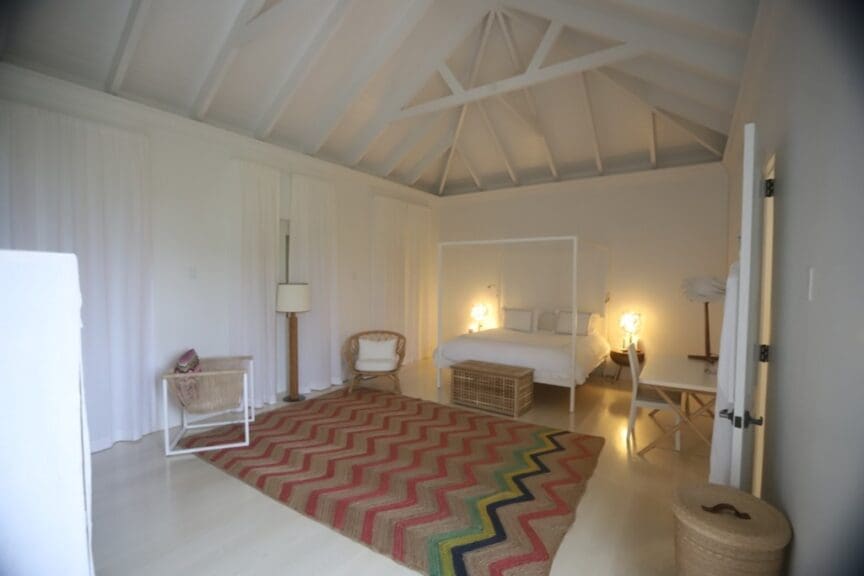 A bedroom in the late jeffrey epstein’s residence on a small private island in the u. S. Virgin islands. (photo courtesy of democrats on the house committee on oversight and government reform)
