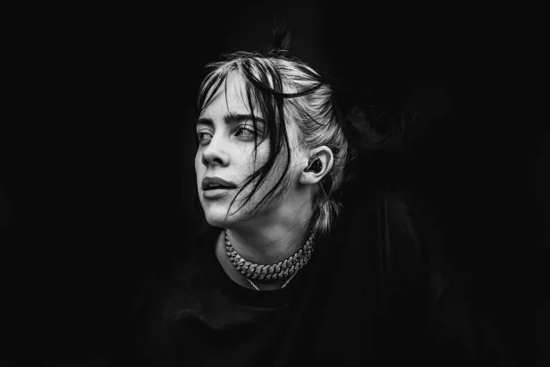 Black and white photo of billie eilish