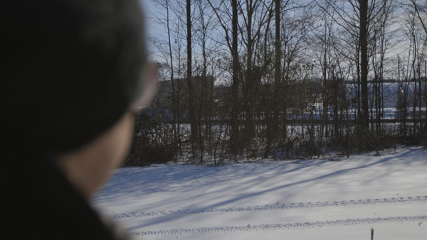 Woman who lives near xai