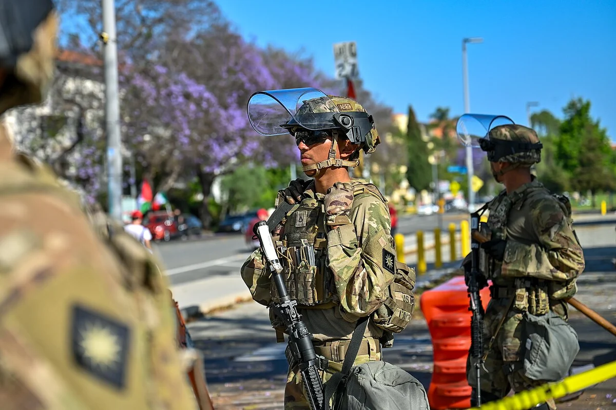 national guard soldier los angeles National guard in la 10 ways life in america is like a dictatorship