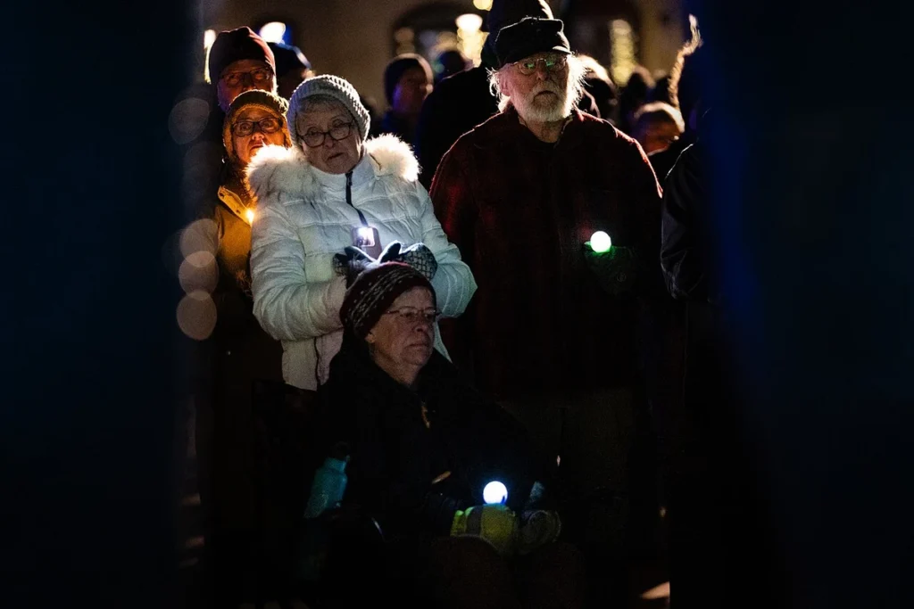 renee good candlelight vigil Acts of public grief candlelight vigil minnesota